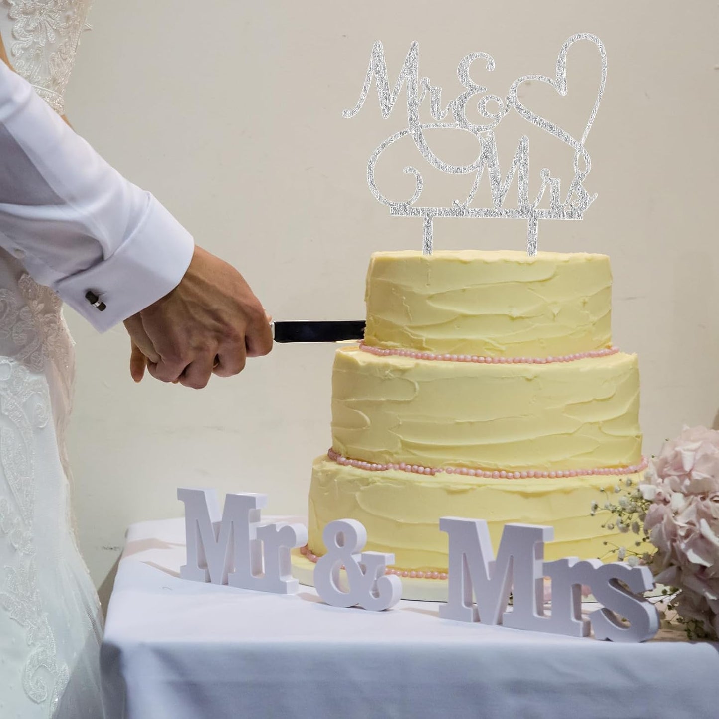 Mr and Mrs Cake Topper, Wedding Cake Toppers Bride and Groom, Wedding Cakes Decorations, Gold Acrylic Topper for Weding, Engagement, Anniversary (Silver)