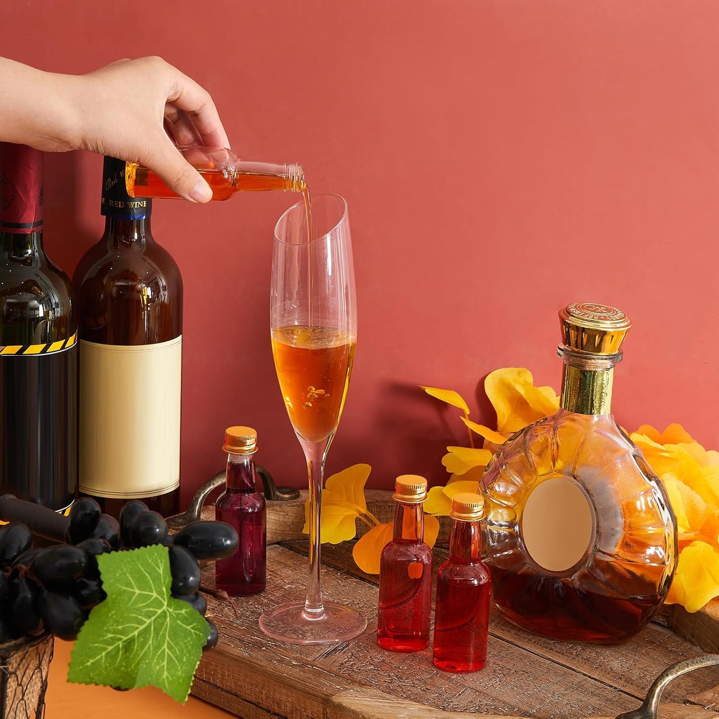 Zubebe 200 Pcs Mini Liquor Bottles 1.7 oz Plastic Empty Spirit Bottle with Screw Cap Liquid Funnel Easy Pouring(Gold)