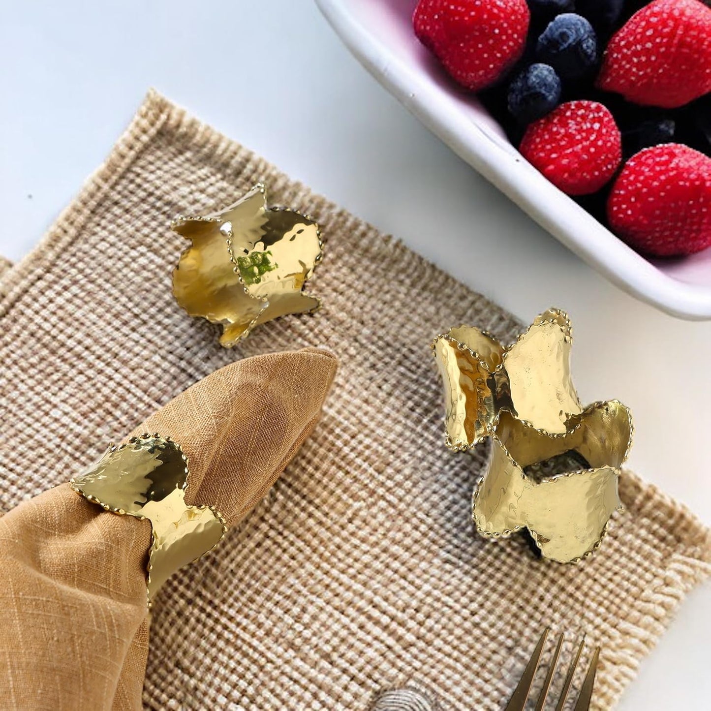 Set of 8 Antique Gold Blonde Napkin Rings - Elegant Metal Napkin Rings Table Decor, Lightweight, Durable, Perfect for Home Dining, Wedding, Reception, Banquets & Housewarming Gifts - ALPHA Living HOME