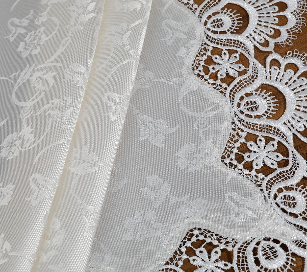 vctops Damask Lace Patchwork Tablecloth Luxury Square Small Table Cover Elegant Floral Embroidered Lace Table Cloth for Party Kitchen Dinning Picnic Decoration (Type C,22"x22")