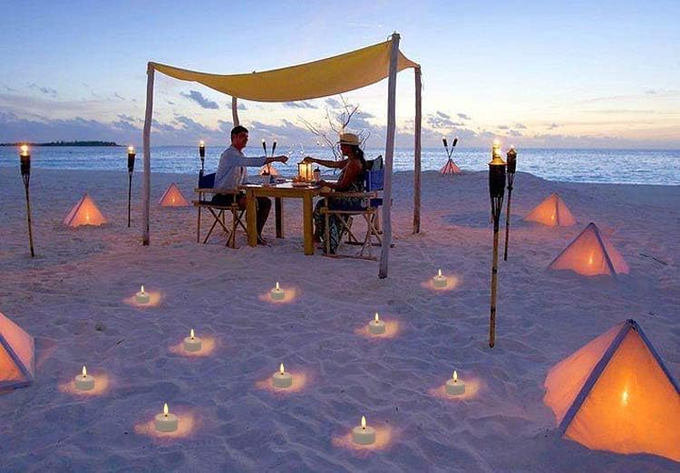 Rechargeable LED Tea Lights, Flickering Flameless Candles with Remote Timer, 12 PCS Electric Battery Operated Candles with Charging Base for Christmas Halloween Weddings Decorative