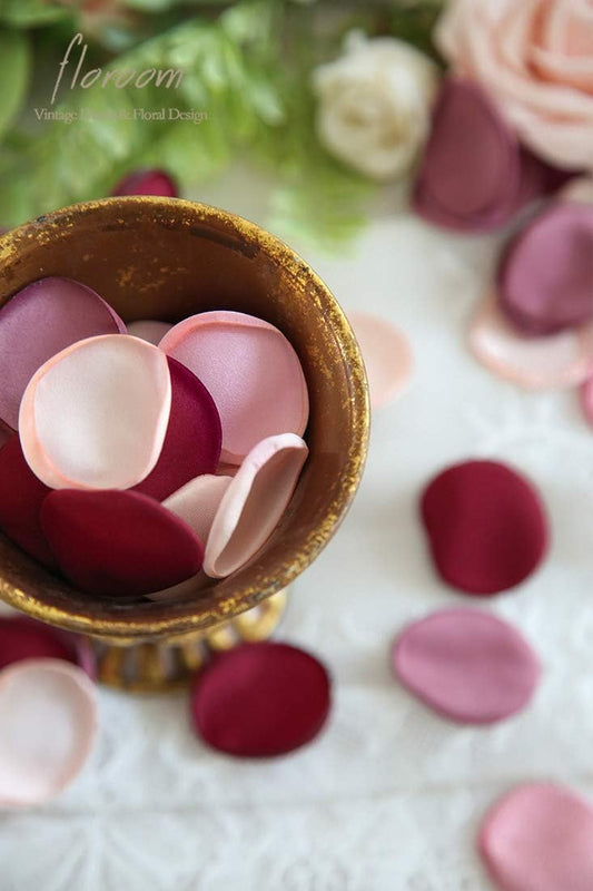 Floroom 500pcs Rose Petals Burgundy Maroon Faux Silk Flower Petals for Wedding Flower Girl Basket Aisle Scatter Dinner Table Centerpieces Party Confetti Bridal Shower Romantic Night Decoration