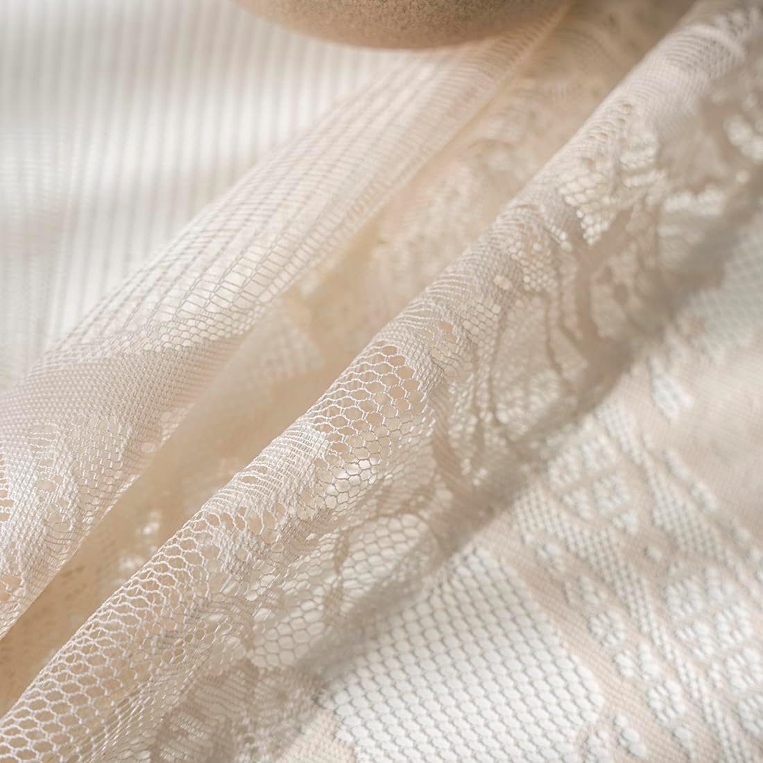 Vintage 60 inch Beige Lace Tablecloth Floral Embroidered Boho Shabby Chic Small Table Cover for Wedding Halloween Party Dinning Holiday, 1 Piece