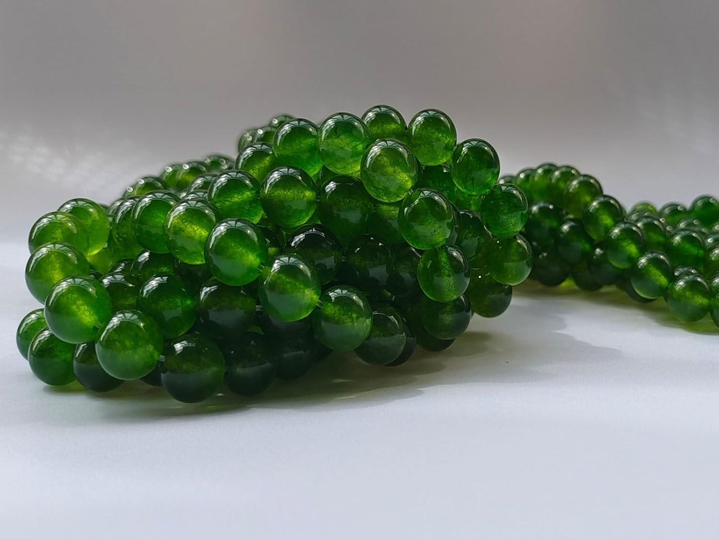 Stone Beads 6mm 140pcs Green Chalcedony Beads Round Loose Gemstones Beads for Bracelet Necklace Jewelry Making (6mm, 60634 Green Chalcedony)