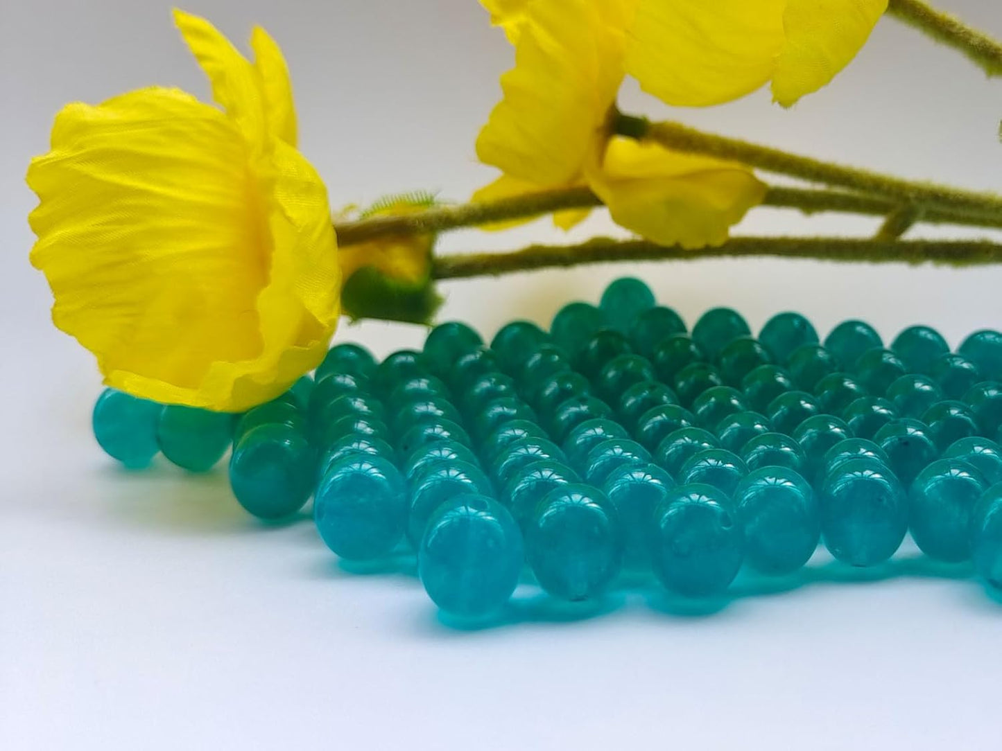 Stone Beads 8mm 100pcs Lake Blue Chalcedony Beads Round Loose Gemstones Beads for Bracelet Necklace Jewelry Making (8mm, 60817 Lake Blue Chalcedony)