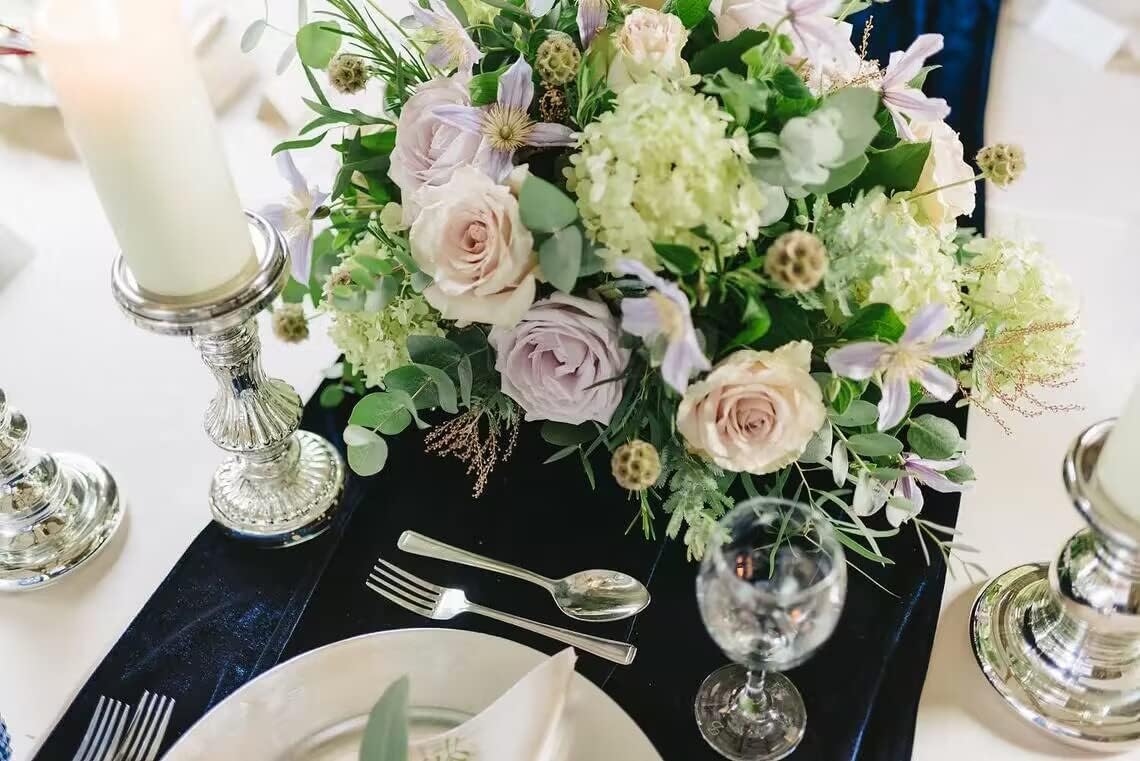 Velvet Table Runner, 10ft Luxurious Wedding Reception Decorations Soft Velvet Fabric Table Linen Overlay for Party (20 x 120 inch, Navy)