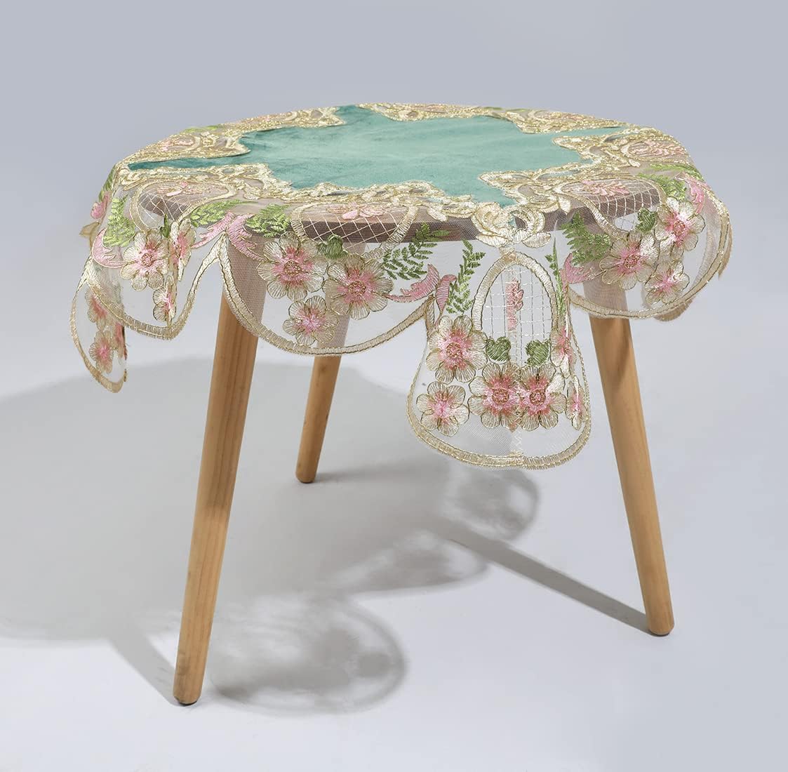 vctops Damask Lace Patchwork Tablecloth Luxury Square Small Table Cover Elegant Floral Embroidered Lace Table Cloth for Party Kitchen Dinning Picnic Decoration (Type N,22"x22")