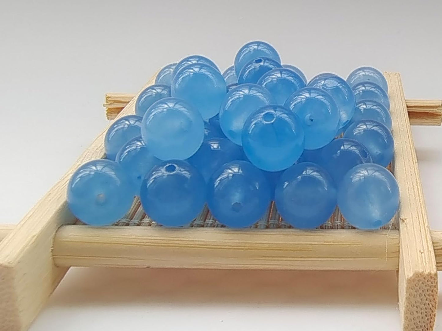 Stone Beads 10mm 60pcs Light Blue Chalcedony Beads Round Loose Gemstones Beads for Bracelet Necklace Jewelry Making (10mm, 61028 Light Blue Chalcedony)