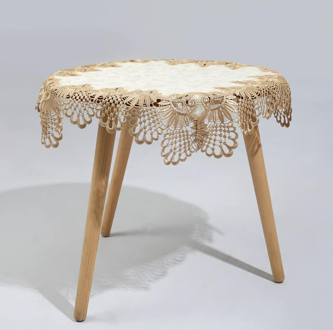 vctops Damask Lace Patchwork Tablecloth Luxury Square Small Table Cover Elegant Floral Embroidered Lace Table Cloth for Party Kitchen Dinning Picnic Decoration (Type B,22"x22")