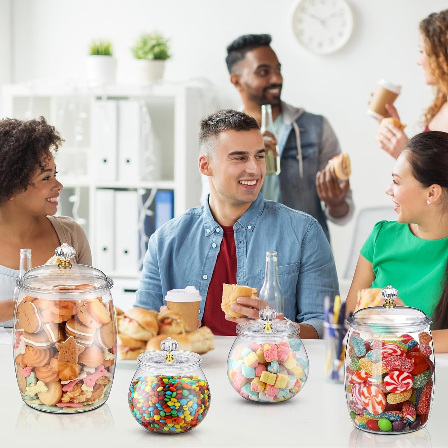 Nuogo 4 Pcs Plastic Candy and Cookie Jars with Lids Clear Cookie Container Candy Jars Large Airtight Apothecary Storage Organization for Wedding Home Kitchen Bar(30/42/64 oz)