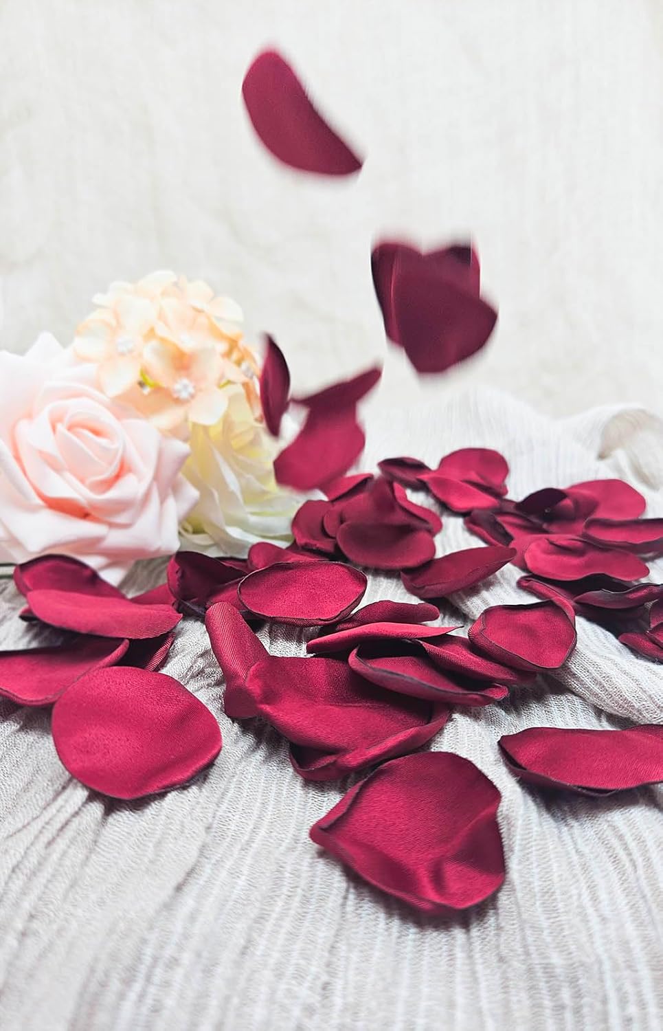 ZOOYOO 200Pcs Burgundy Silk Rose Flower Petals for Valentaine's Day,Wedding Flower Gril Basket,Aisle Scatter,Table Centerpieces,Romantic Night Decoration,3.5cm Each