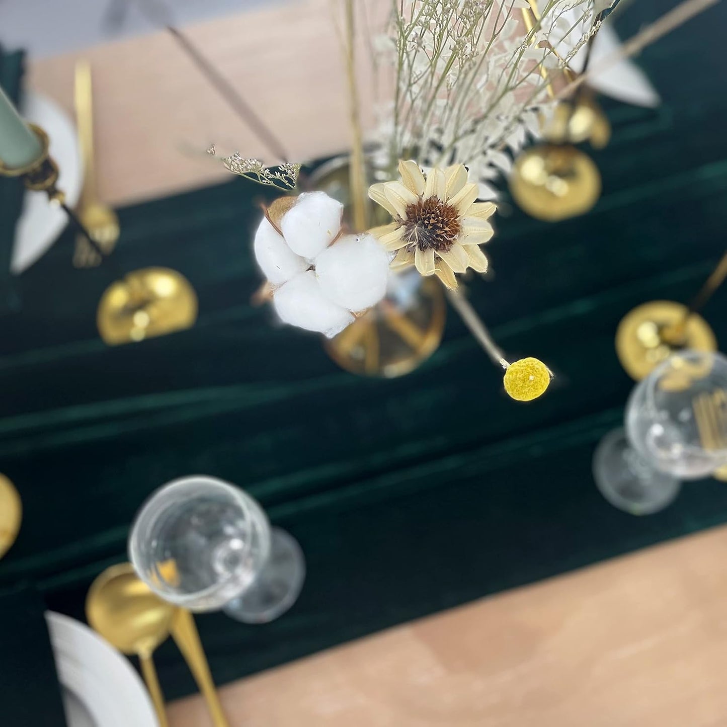 Emerald Green Velvet Table Runner, Luxurious Wedding Table Runner Decorations, 20 x 120 inch 10ft Velvet Fabric Table Linen Overlay for Party