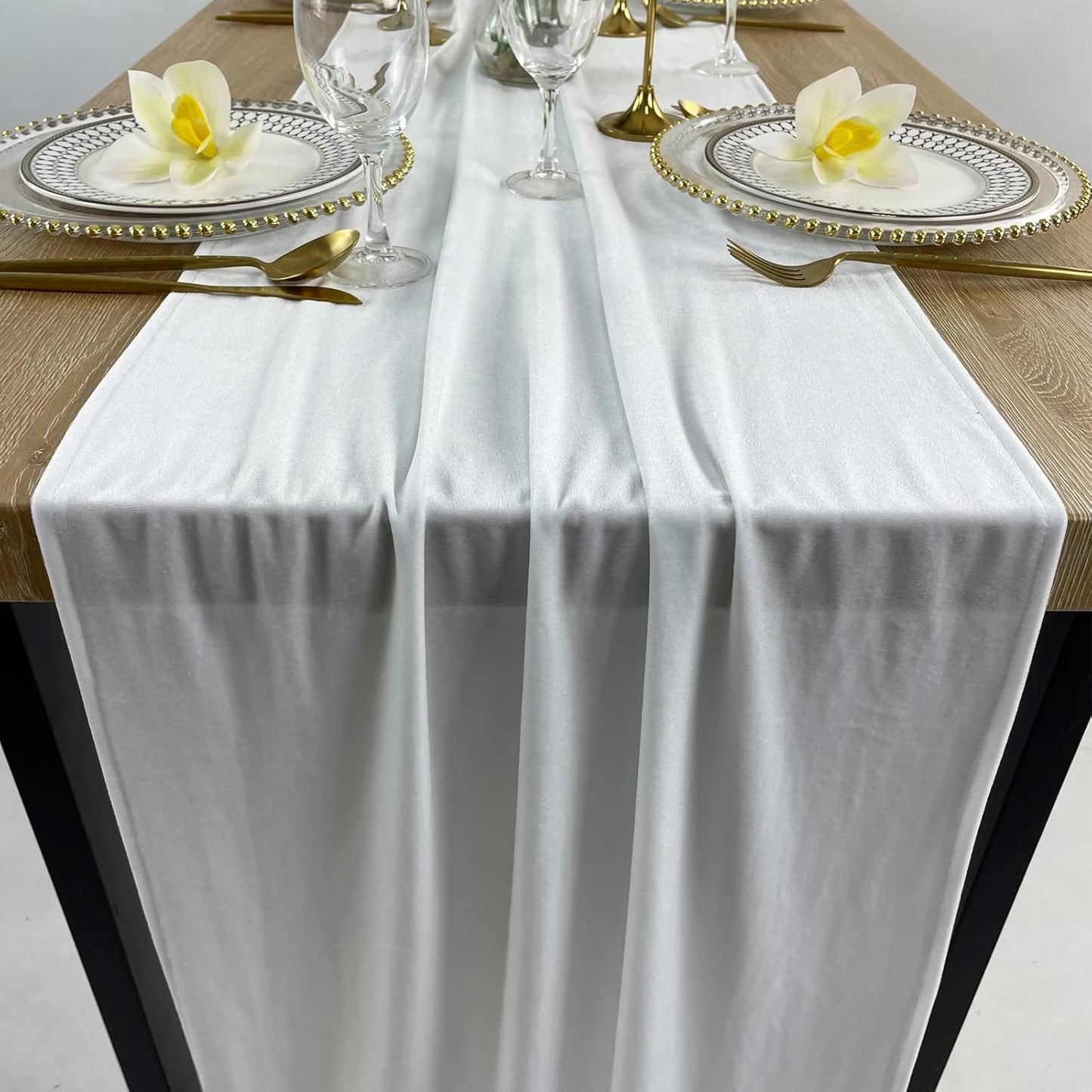Luxurious Velvet Table Runner, 10ft Wedding Reception Decorations, 20x120inch Soft Velvet Fabric, Table Linen Overlay, Wedding Table Runners (White, 20X120inch)