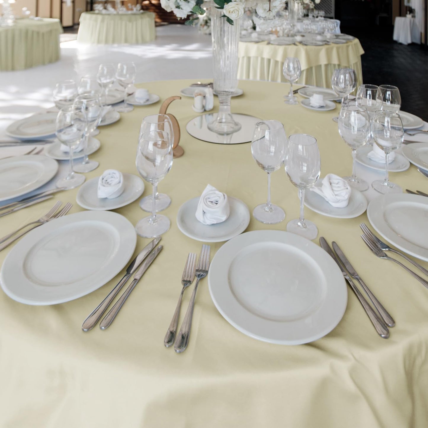 Fitable 6 Pack Ivory Round Table Clothes - 90 Inches in Diameter - Stain Resistant and Washable Tablecloths, Polyester Fabric Table Covers for Wedding, Party, Banquet, Gathering