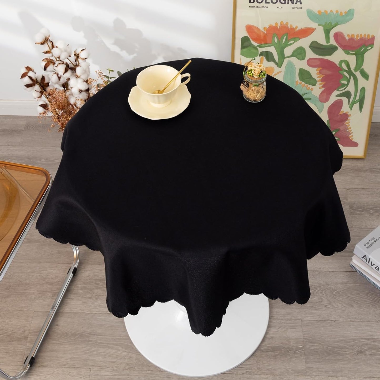 Small Round Black Tablecloth 36 Inch Polyester Fabric Washable Table Cover Decorative Wrinkle Resistant Solid Color Table Cloth for Kitchen Dinning Party Wedding Camping