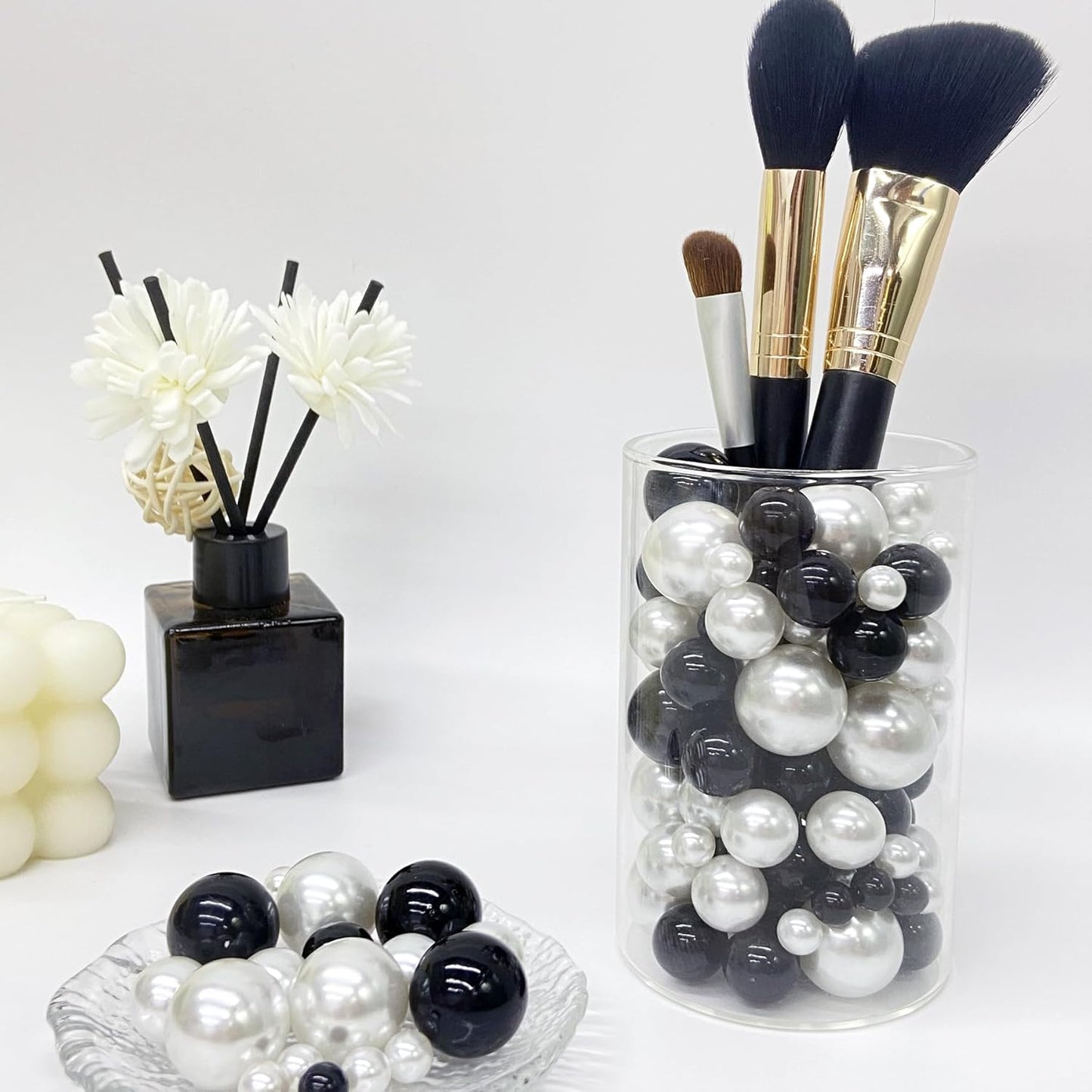 150Pcs Black&White Polished No Hole Faux Pearl Beads for Vase Filling Decorations, Plastic Pearls Vase Fillers, Table Scatters, Wedding Centerpiece, Home Decor, 8/14/20 mm