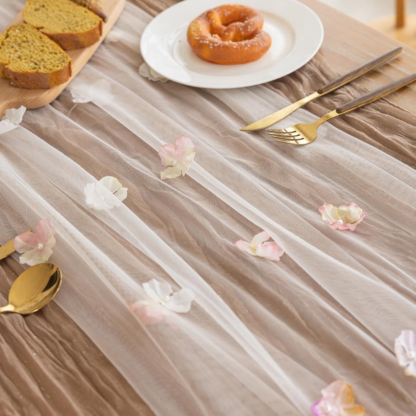 Romantic Artificial Floral Table Runner 10ft Gauze Tulle Lace Table Runner Set for Wedding Baby Shower Bridal Shower Holiday Kitchen Dining Table Decoration for Home Party Special Occasion