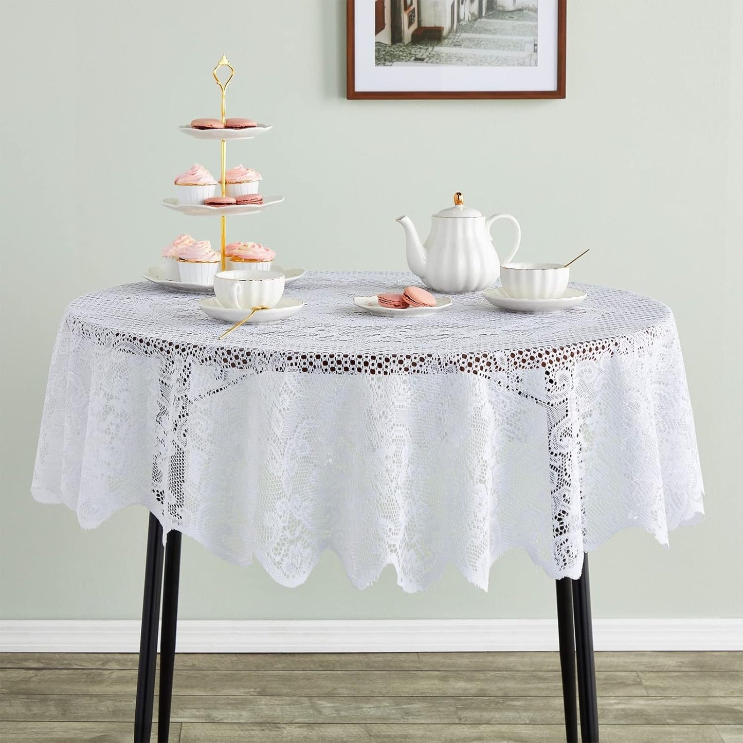 Juvale Round Lace Tablecloth - 59-Inch White Polyester - Scalloped Edge Circle Tablecloth with Floral Overlay & Vintage Decor for Wedding Receptions & Home (Pack of 2)