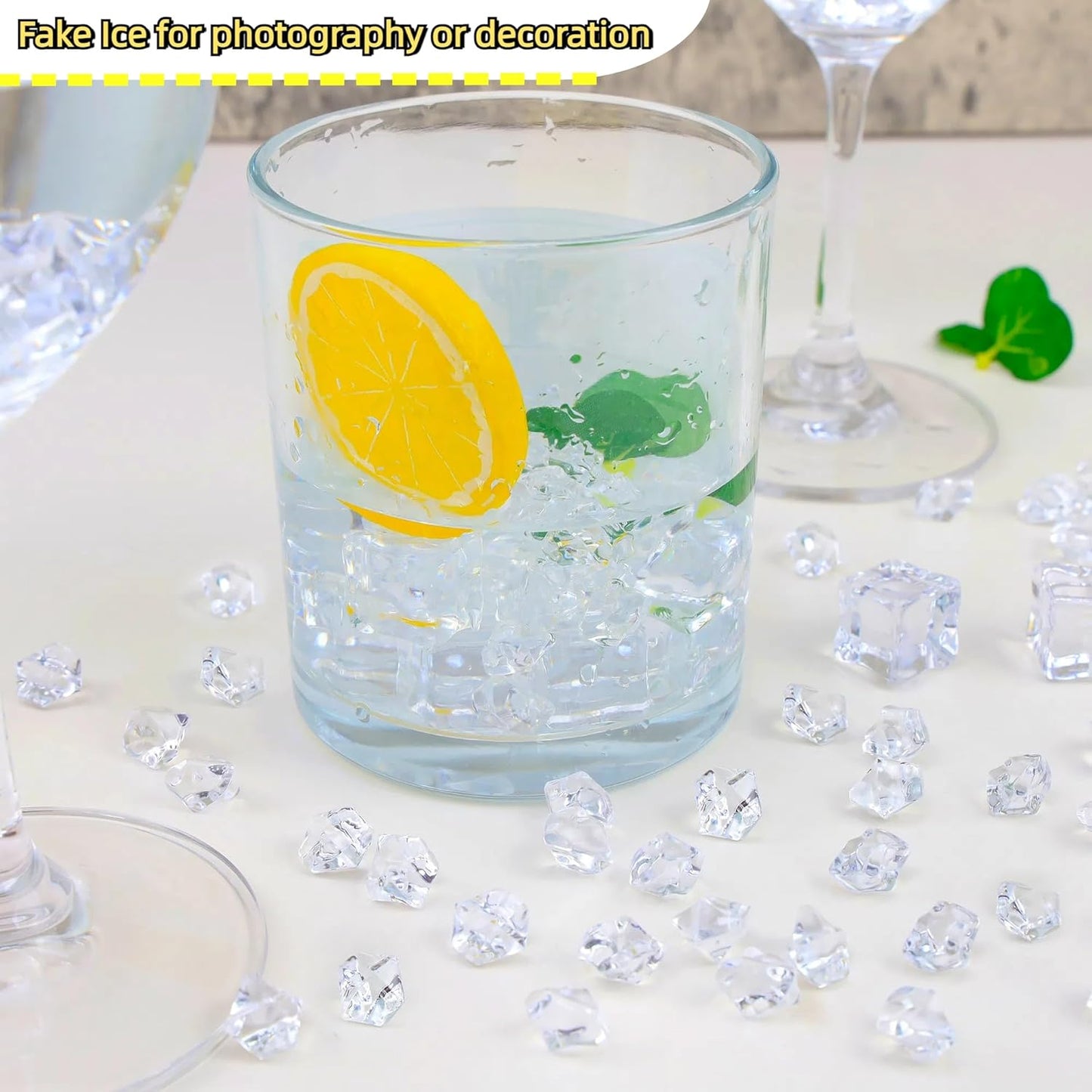 YATOJUZI 500pcs Fake Ice Cubes Christmas Vase Fillers Clear Acrylic Crushed Rocks Plastic Diamonds Gems for DIY Accessories Party Wedding Centerpiece Table Scatter Prop Display 0.5" (Only Clear)