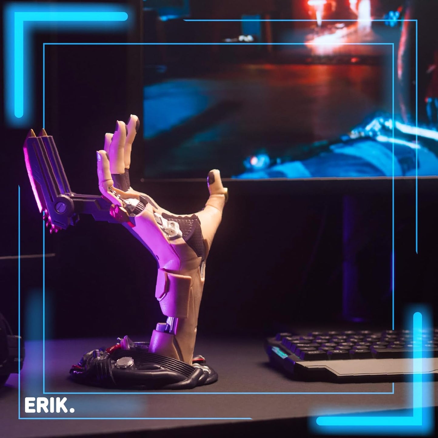 Grupo Erik Cyberpunk Gaming Controller Holder | Gaming Headset Stand | Gaming Stuff & Gaming Room Decor | Controller Stand Perfect for Gamer Gifts | 6.3 x 7.9 x 10.8 in