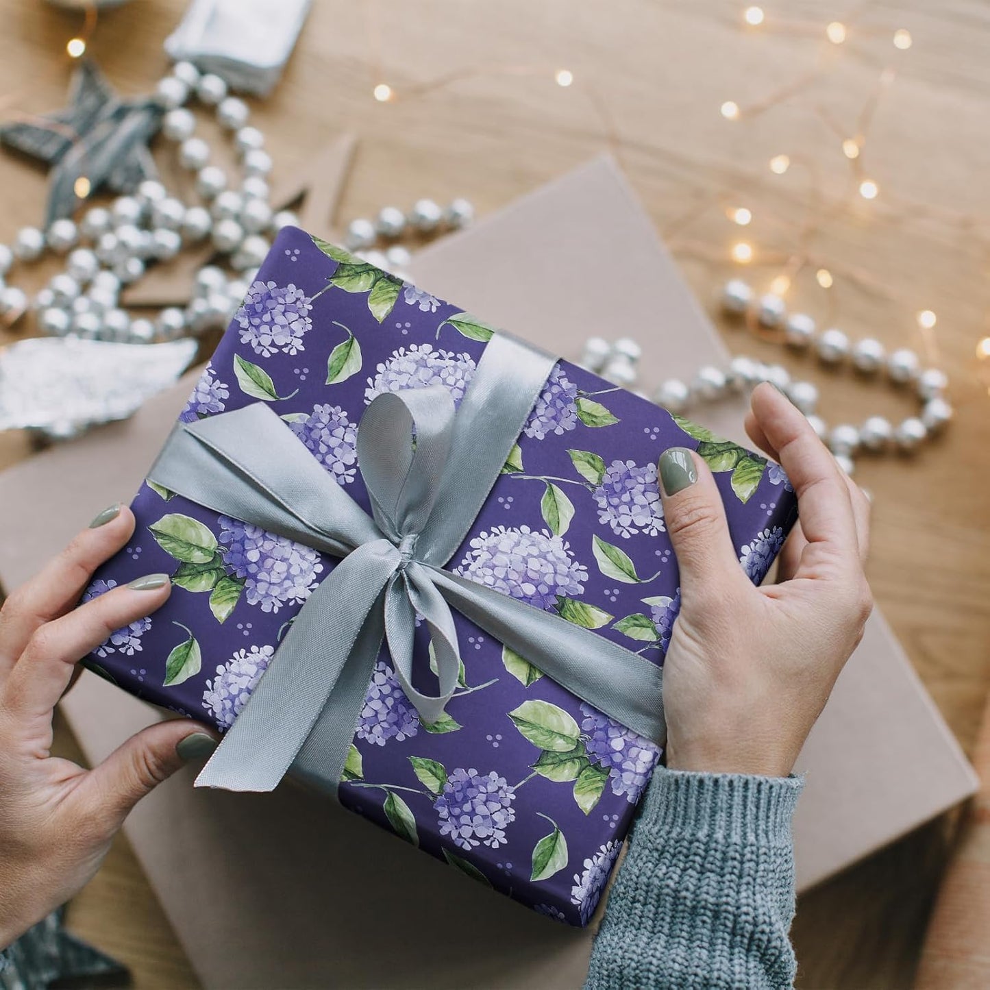 RUSPEPA Floral Wrapping Paper Roll for Women, Mini Roll, Elegant Hydrangea Flower Design Kraft Gift Wrap Paper Perfect for Birthday, Spring, Wedding, Bridal Shower, Mother's Day, 17 Inch x 16.4 Feet