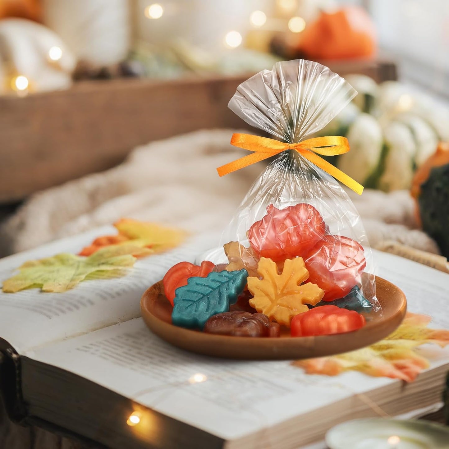 200g Autumn Theme Decorative Soap Fall Baby Shower Favors Halloween Thanksgiving Decor Pumpkin Acorn Maple Leaf Mini Soaps for Bathroom Home Wedding Party Bulk Bridal Shower Favors Gifts