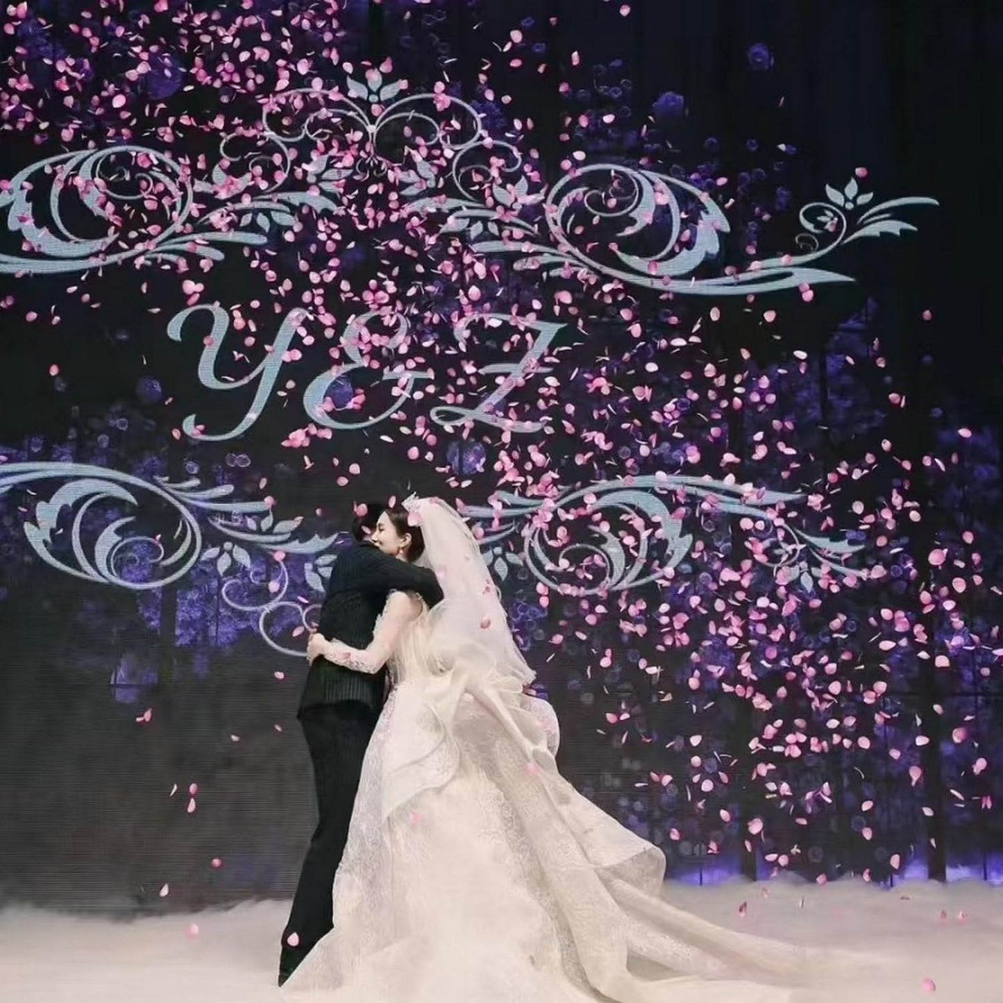 CODE FLORIST 2200 PCS Silk Rose Petals Wedding Flower Decoration