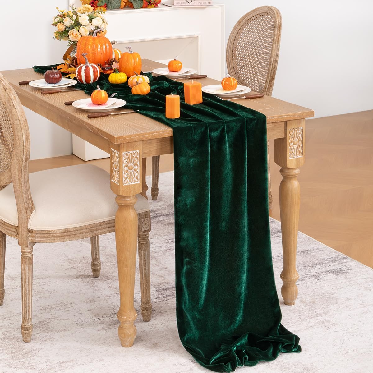 Emerald Green Velvet Table Runner Fall Thanksgiving Table Runner 20 x 120 Inch Luxurious Elegant Velvet Fabric Friendsgiving Table Decorations for Christmas Dinner Wedding Bridal Baby Shower