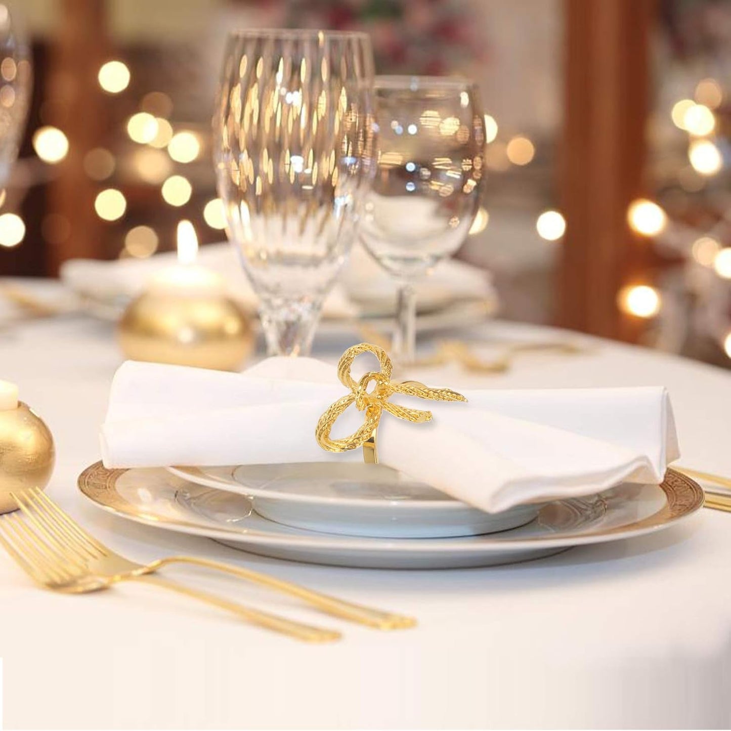 Pack of 6 Napkin Rings Alloy Hollow Out Flower Napkin Holder Dinning Table Napkin Ring for Dinner Parties Wedding Banquet Table Setting Family Gatherings Table Decor（Gold，6）