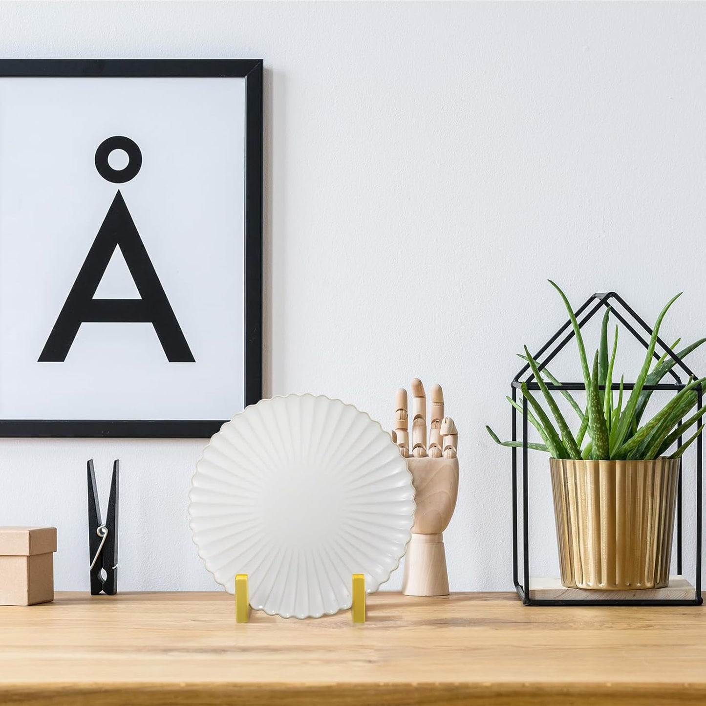 Sweetude 2 Pcs Large Plate Stands for Display Metal Frame Plate Holder Display Stand Decorative Table Top Easels for Picture, Book, Platter, Photo Easel (Gold,10 Inch)