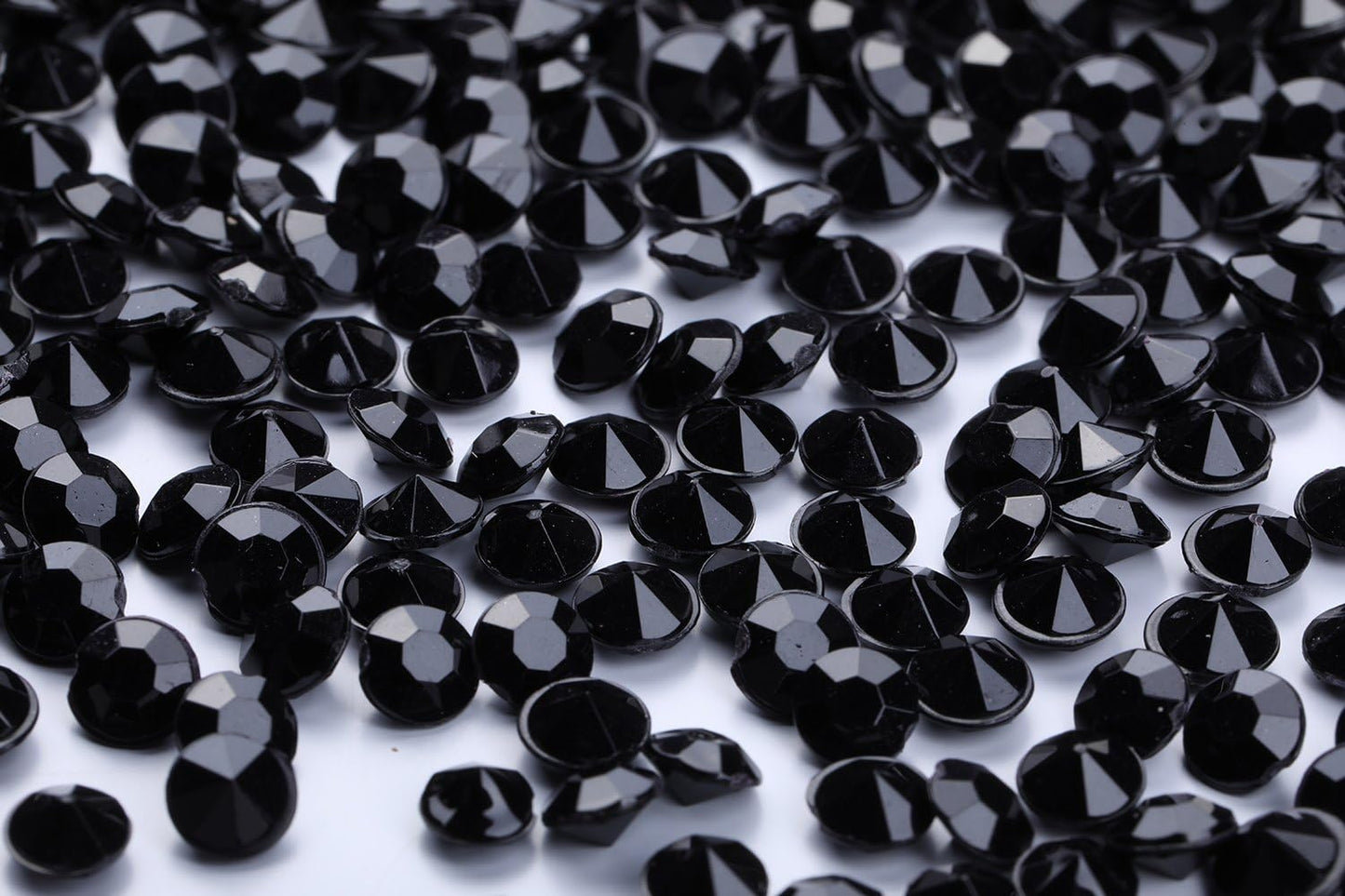 5000 pcs/Pack Wedding Table Scatter Confetti Crystals Acrylic Diamonds 6 mm Rhinestones for Wedding, Bridal Shower, Vase Beads Decorations (6mm, Black)