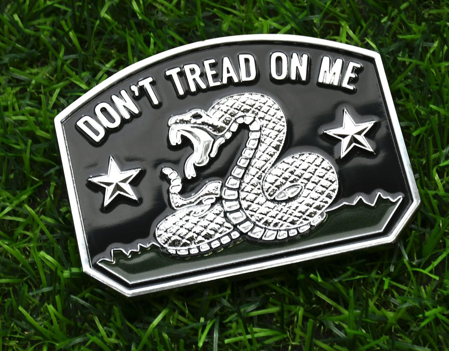1x Gadsden Flag Rattlesnake Car Emblem 3D Decal Sticker with Don't Tread ON ME Slogan Fit for Car Truck Motorcycle Window Door and Flat Surface (Chrome)