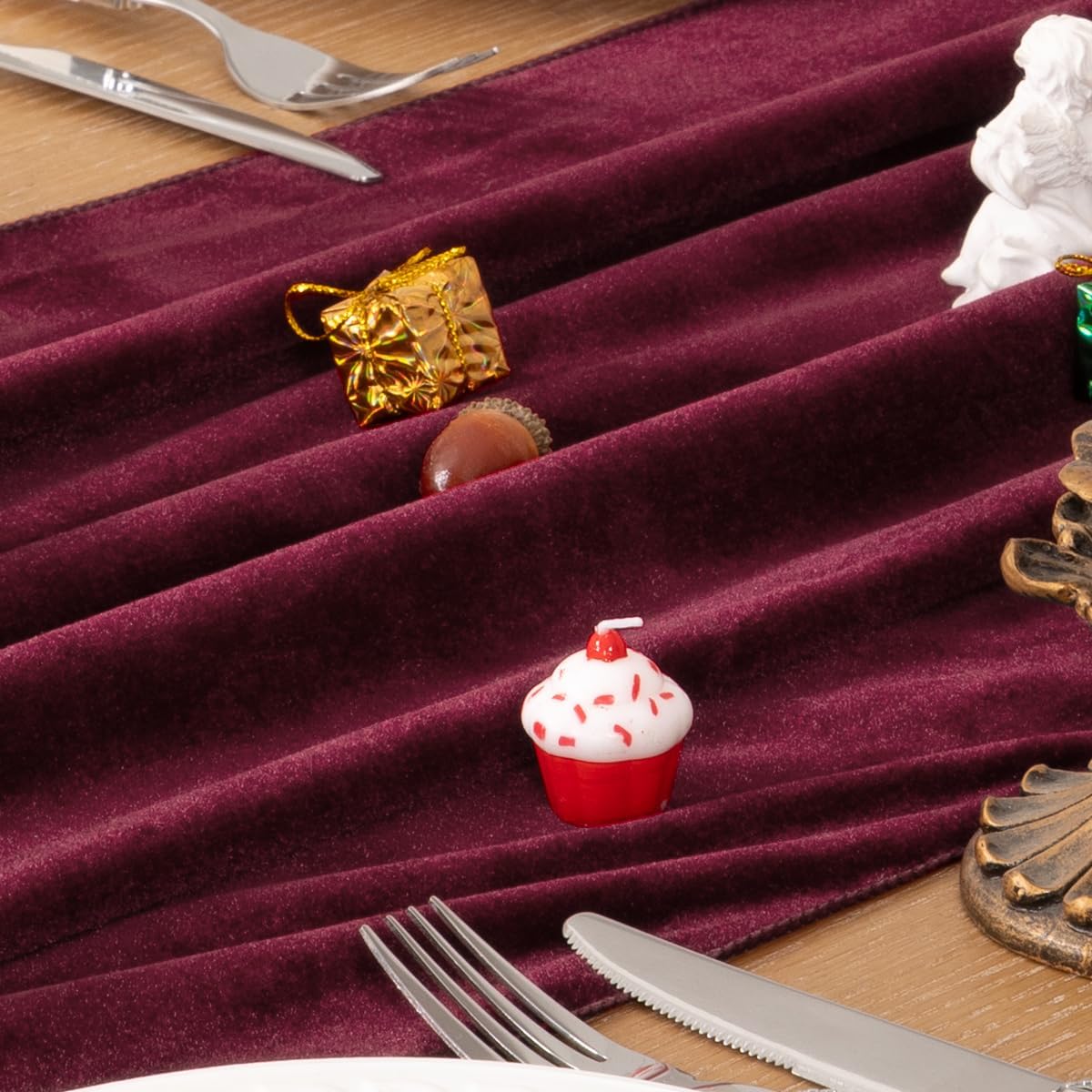MLMC 2 Pack Burgundy Velvet Table Runner 10ft Elegant Luxury Wine Red Velvet Fall Table Runner 20x120 Inches Table Decor for Wedding Bridal Shower Home Party Thanksgiving Christmas Decor