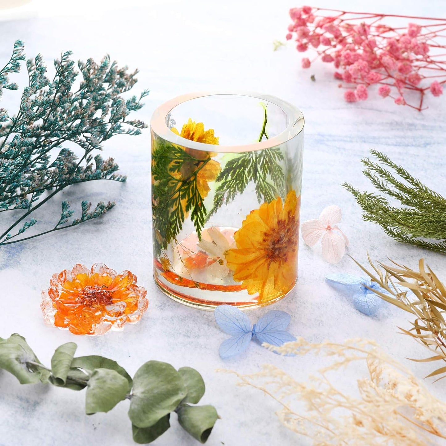 Nuanchu 4 Bags Natural Dried Flowers Leaves Set, Mixed Dried Hydrangeas, Daisies, Natural Flowers Colorful Real Dry Flowers for DIY Candle Resin Jewelry Crafts Pendant Floral Decoration Supplies