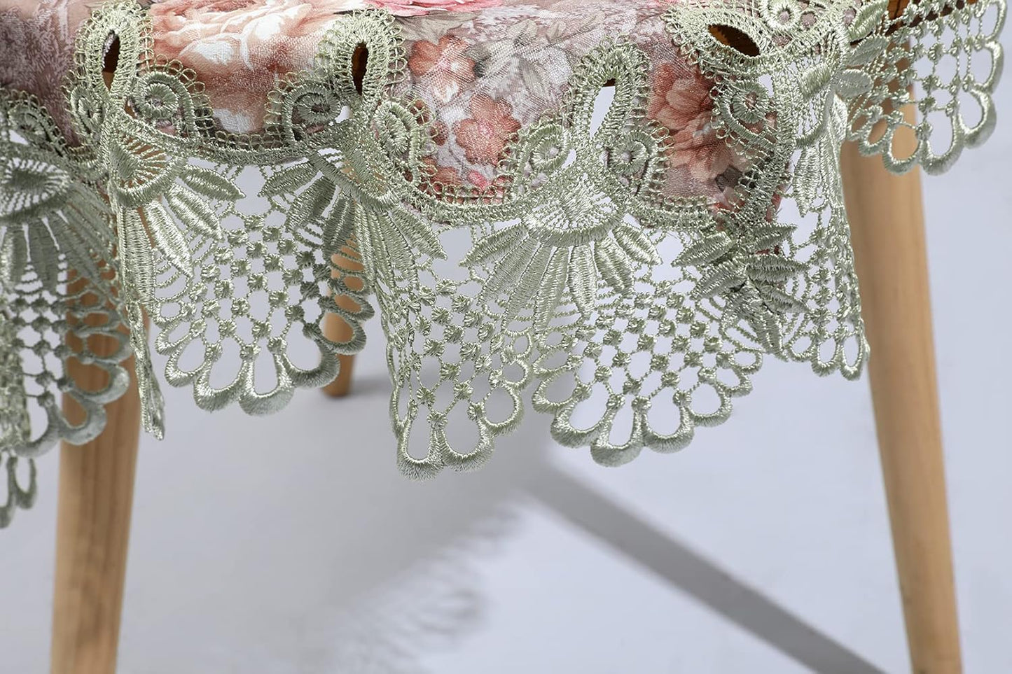 vctops Damask Lace Patchwork Tablecloth Luxury Square Small Table Cover Elegant Floral Embroidered Lace Table Cloth for Party Kitchen Dinning Picnic Decoration (Type E,32"x32")