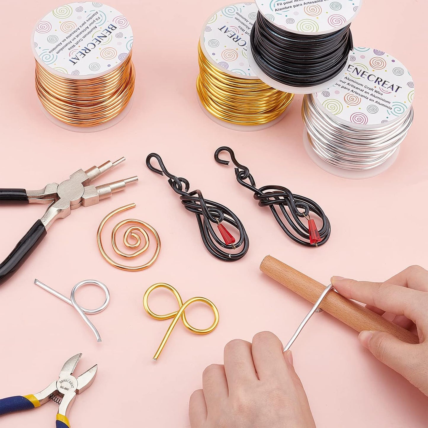 BENECREAT 9 Gauge 55FT Gold Jewelry Craft Wire Tarnish Resistant Bendable Aluminum Sculpting Metal Wire for Jewelry Craft Beading Work, 3mm