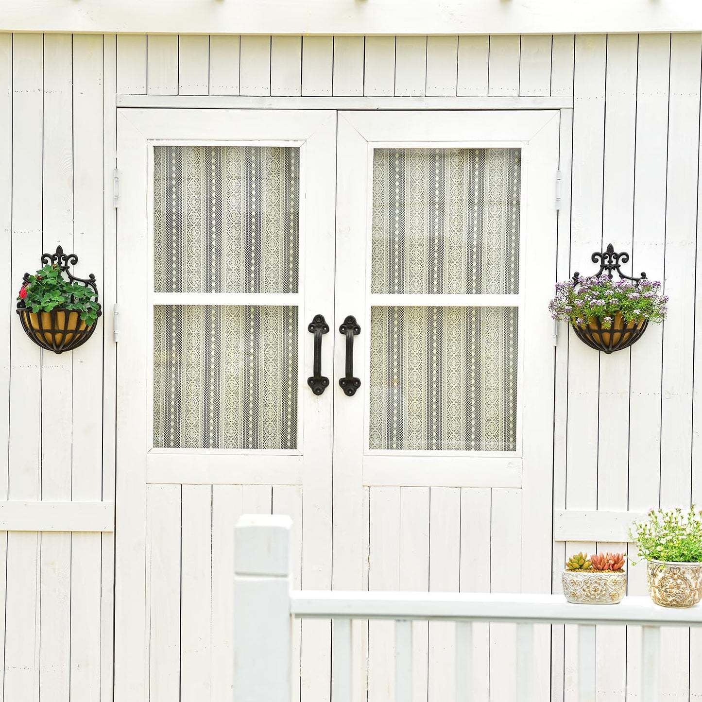 Sungmor 2PC Small Cast Iron Baskets, Heavy-Duty Wall Hanging Hollow Planter w/Fabric Liner, Antique Victoria Half Round Wall Pot Plants Holder, Outdoor Railing Fence Balcony Hanging Basket Flower Pot