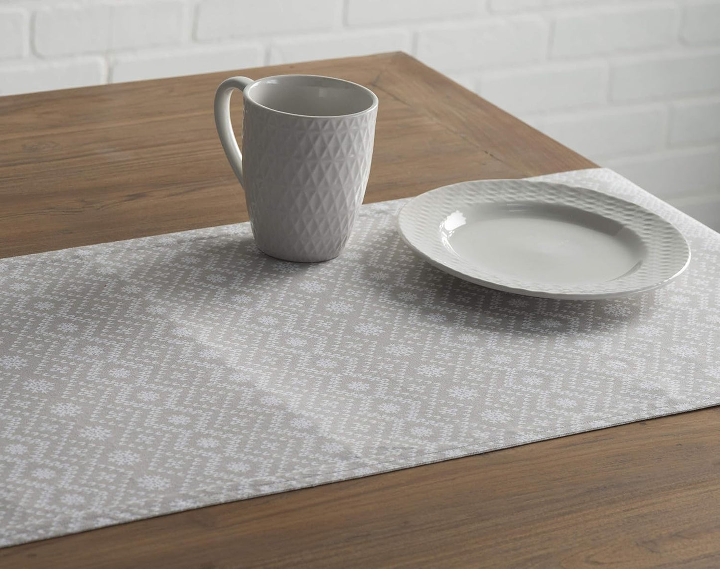 Maison d' Hermine Table Runner 100% Cotton Single Layer Table Runners 36 inches Long for Thanksgiving Christmas Decorations Home Kitchen Dining Party Wedding (Cozy Christmas, 14.5" x 36")