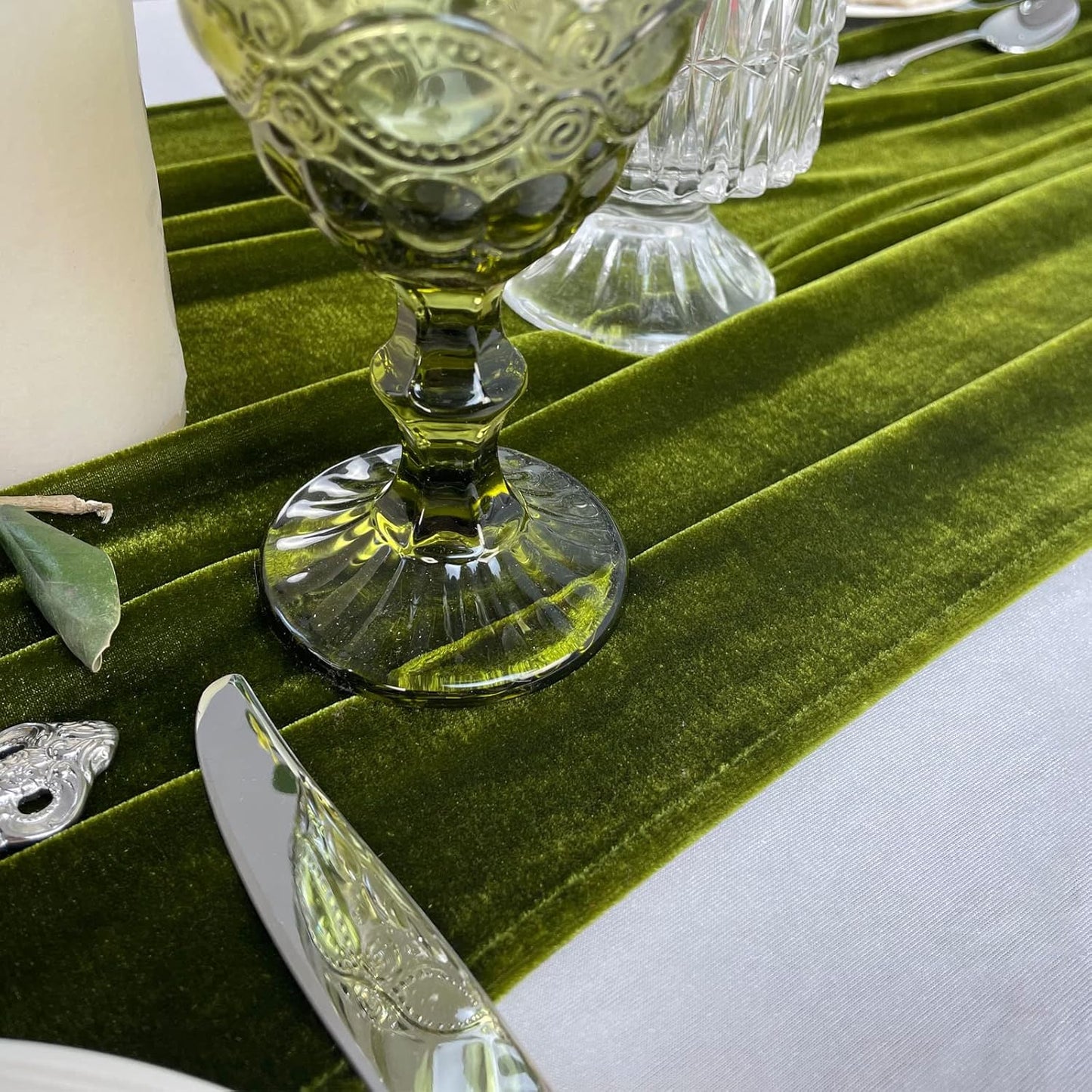 Luxurious Velvet Table Runner, 10ft Wedding Reception Decorations, 20x120inch Soft Velvet Fabric, Table Linen Overlay, Wedding Table Runners (Olive Green, 20X120inch)