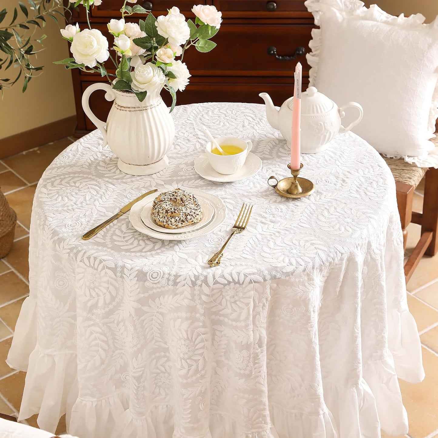 patdrea Vintage Ruffle Tablecloth for Round Tables,Farmhouse Embroidered Cotton White Lace Table Cloth Cover Decor for Dining Room Wedding Banquet Thanksgiving Christmas,Dimaeter 51"