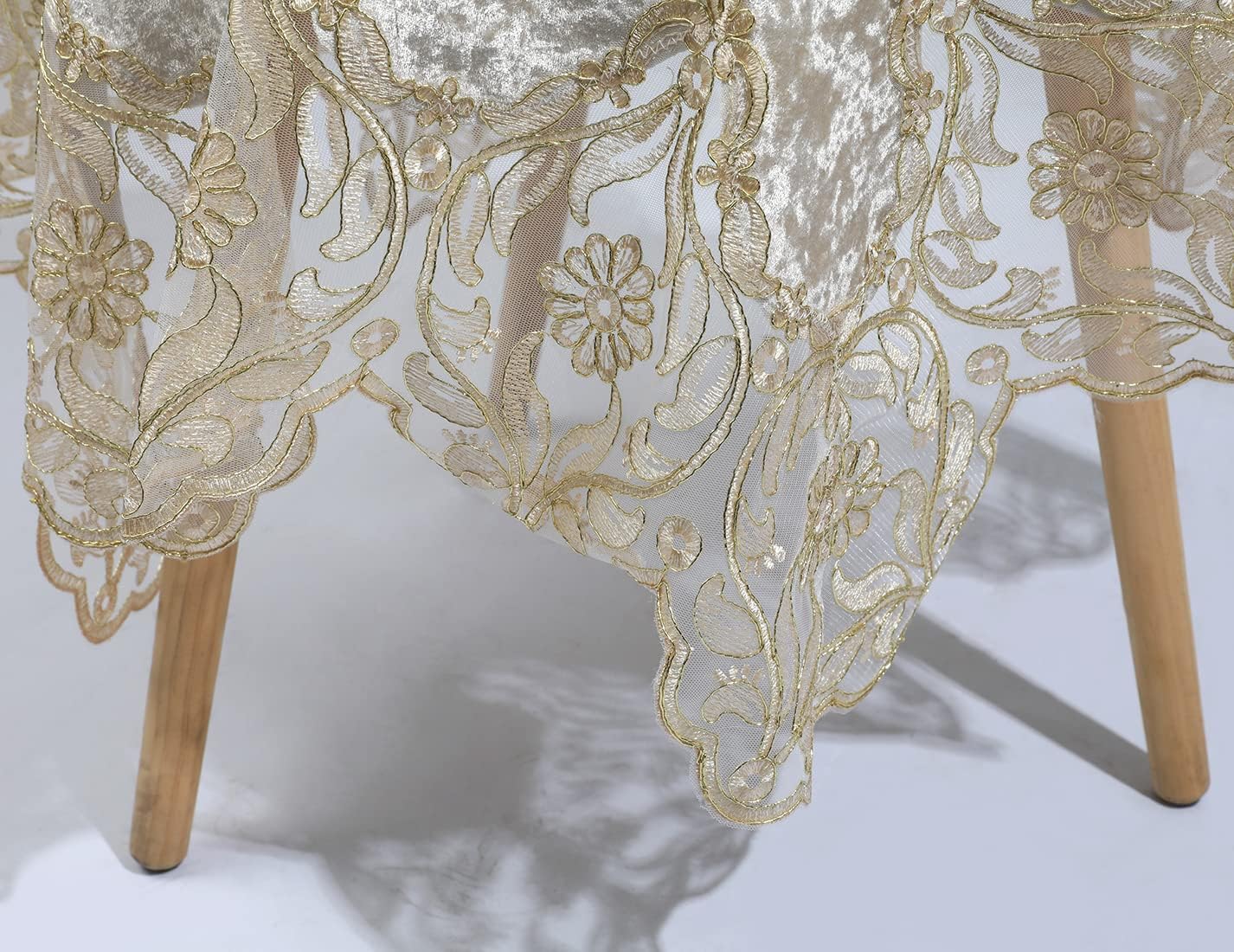 vctops Damask Lace Patchwork Tablecloth Luxury Square Small Table Cover Elegant Floral Embroidered Lace Table Cloth for Party Kitchen Dinning Picnic Decoration (Type M,22"x22")