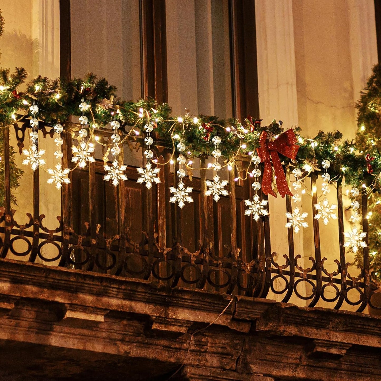 Nuenen 100 Pcs Hanging Crystals for Centerpieces Acrylic Chandelier Garland Beads Strands Prism Decorations Clear Teardrop Chandelier Crystals Pendant Wedding Home Garden Outdoor Ornaments(Snowflake)