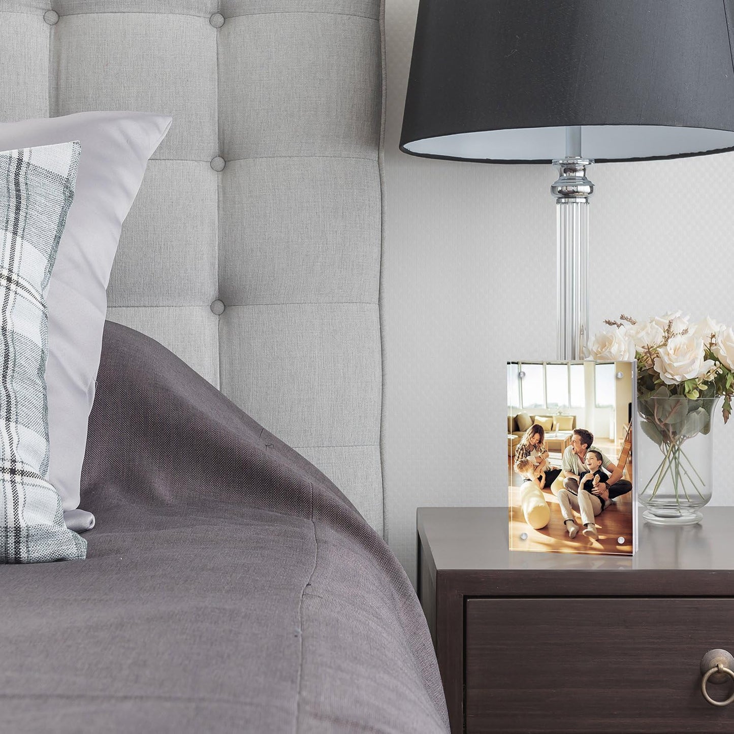 Meetu Acrylic Picture Frame 5x7,Clear Freestanding Double Sided 20mm Thickness Frameless Magnetic Photo Frames Desktop Display with Gift Box Package(1 Pack)