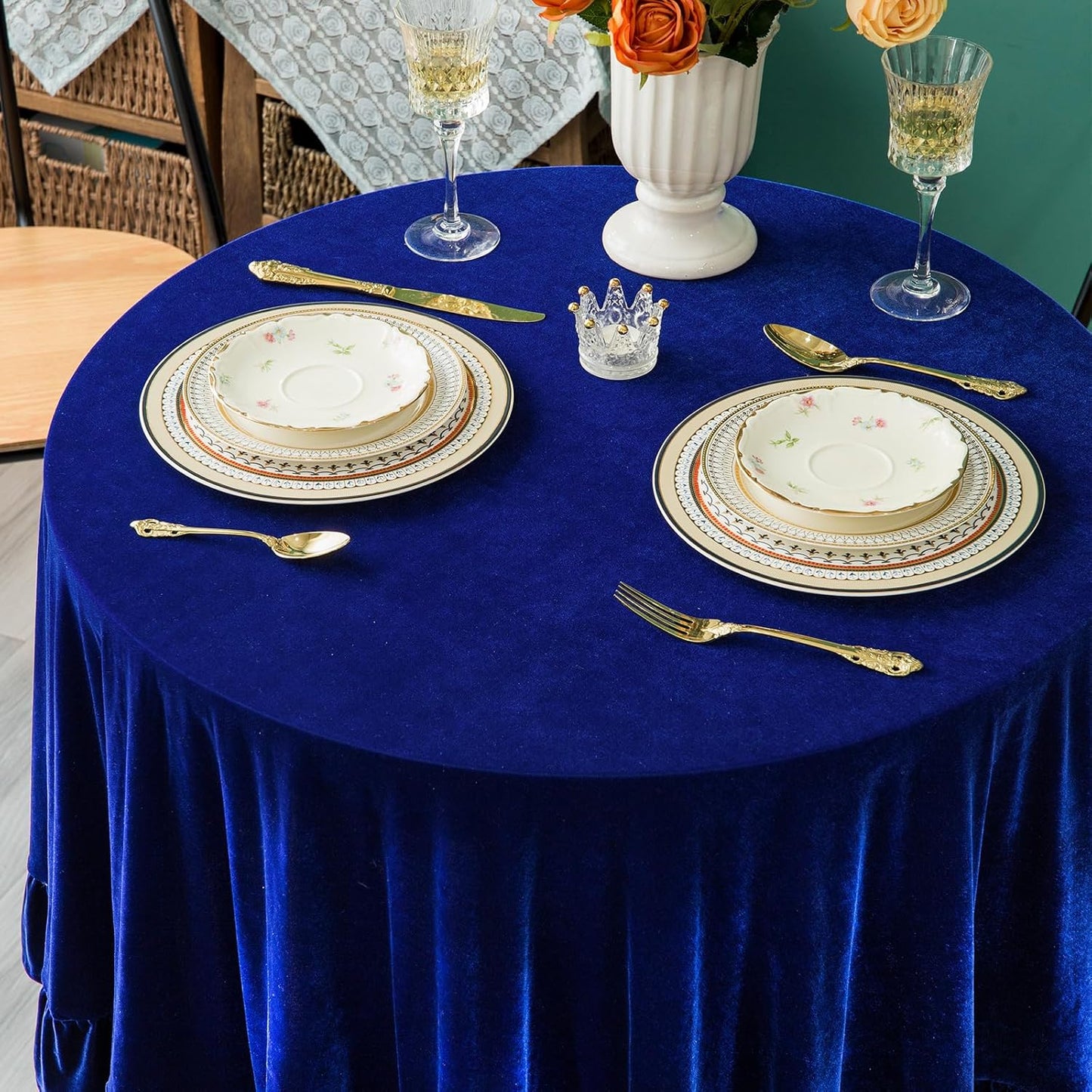 Velvet Tablecloth Luxurious Solid Round Table Cloth,Oblong Retro Farmhouse Ruffle Tablecloths Washable Table Cover for Party Wedding Baby Shower Kitchen Dinning Tabletop Decoration