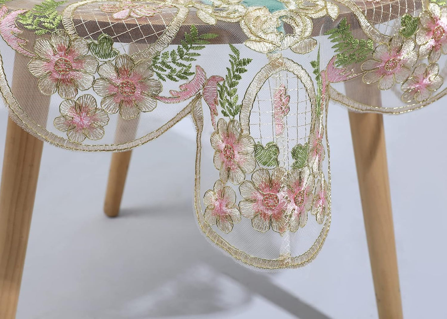 vctops Damask Lace Patchwork Tablecloth Luxury Square Small Table Cover Elegant Floral Embroidered Lace Table Cloth for Party Kitchen Dinning Picnic Decoration (Type N,22"x22")