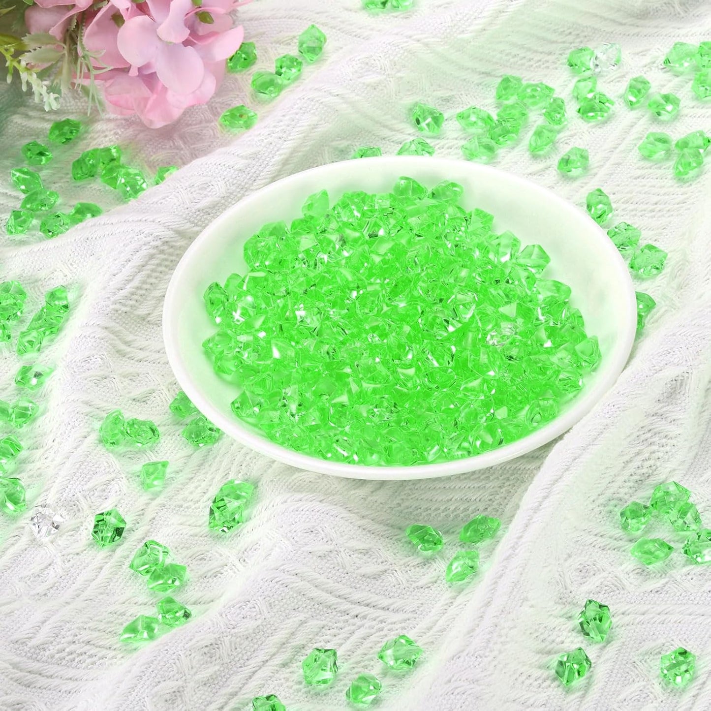 uxcell 1000pcs Fake Ice Rocks, Dazzling Clear Resin Crushed Ice Sparkling Fake Diamonds Gem Stones for Vases Fillers Table Scatter, Theme Party Favors, Green