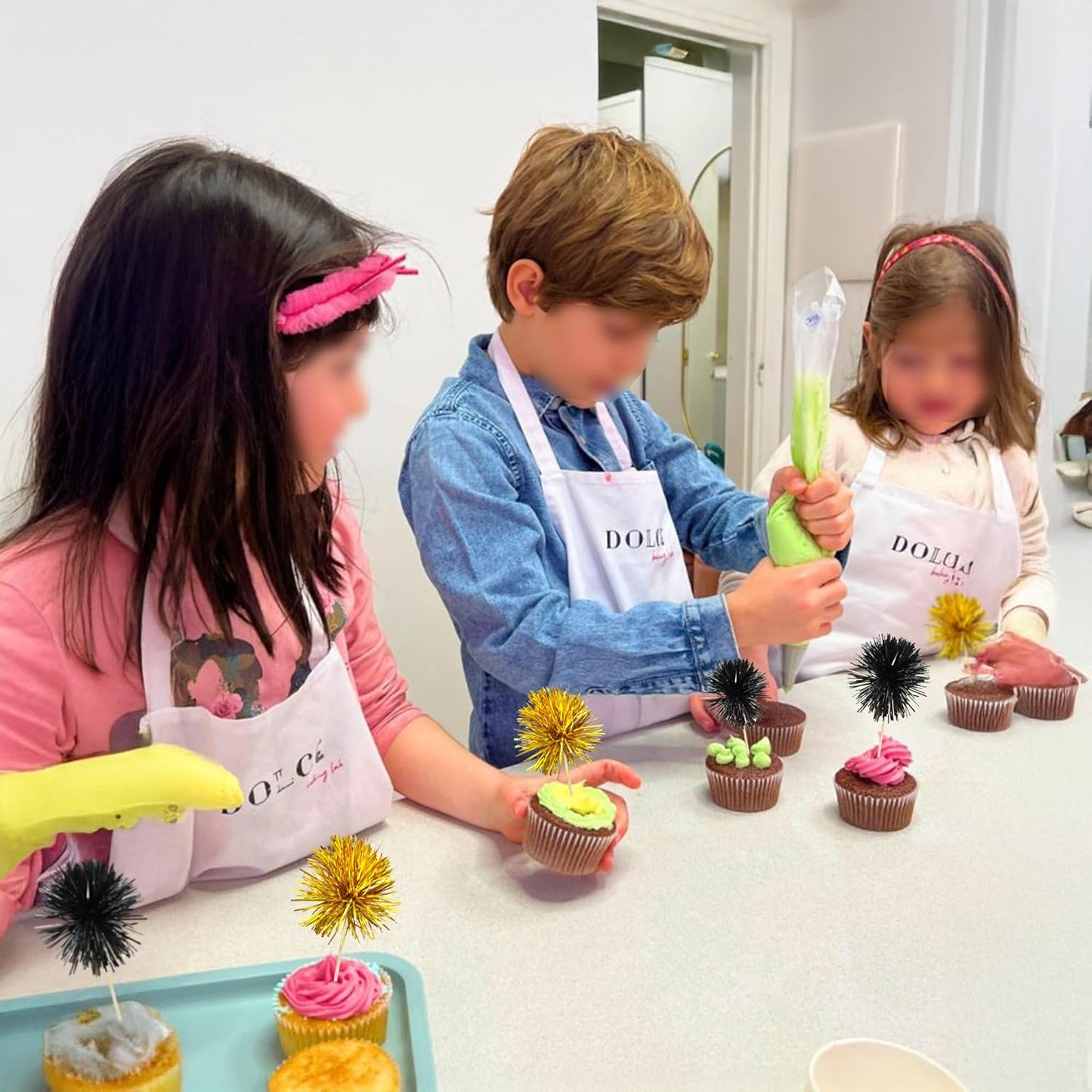 Ephlyn 30Pcs Foil Firework Cupcake Toppers Sparkle Tinsel Cupcake Picks Happy Birthday Cake Decorations Drink Stirrers Cocktail Food Toothpicks for Baby Shower Graduation Party Supplies Black Gold