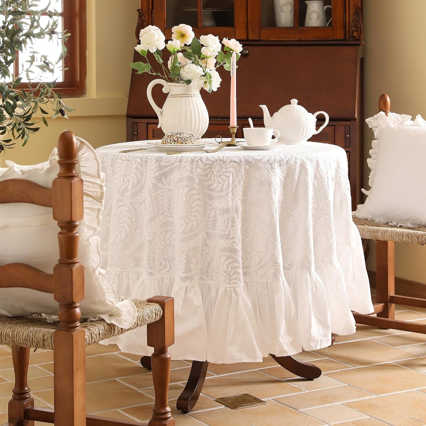 patdrea Vintage Ruffle Tablecloth for Round Tables,Farmhouse Embroidered Cotton White Lace Table Cloth Cover Decor for Dining Room Wedding Banquet Thanksgiving Christmas,Dimaeter 59"