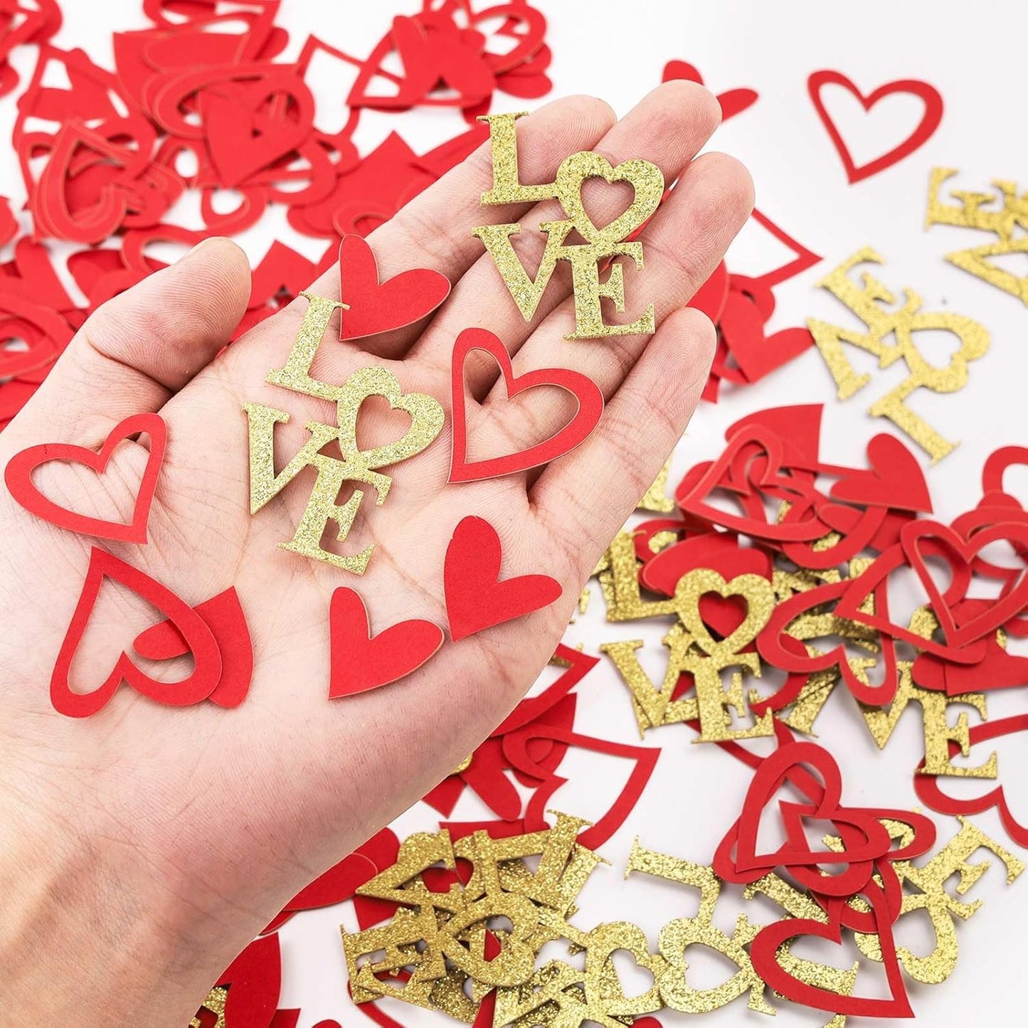 200 Pcs Red Heart Paper Confetti Love Confetti for Valentine's Day Wedding Baby Shower Birthday Party Table Decoration Supplies