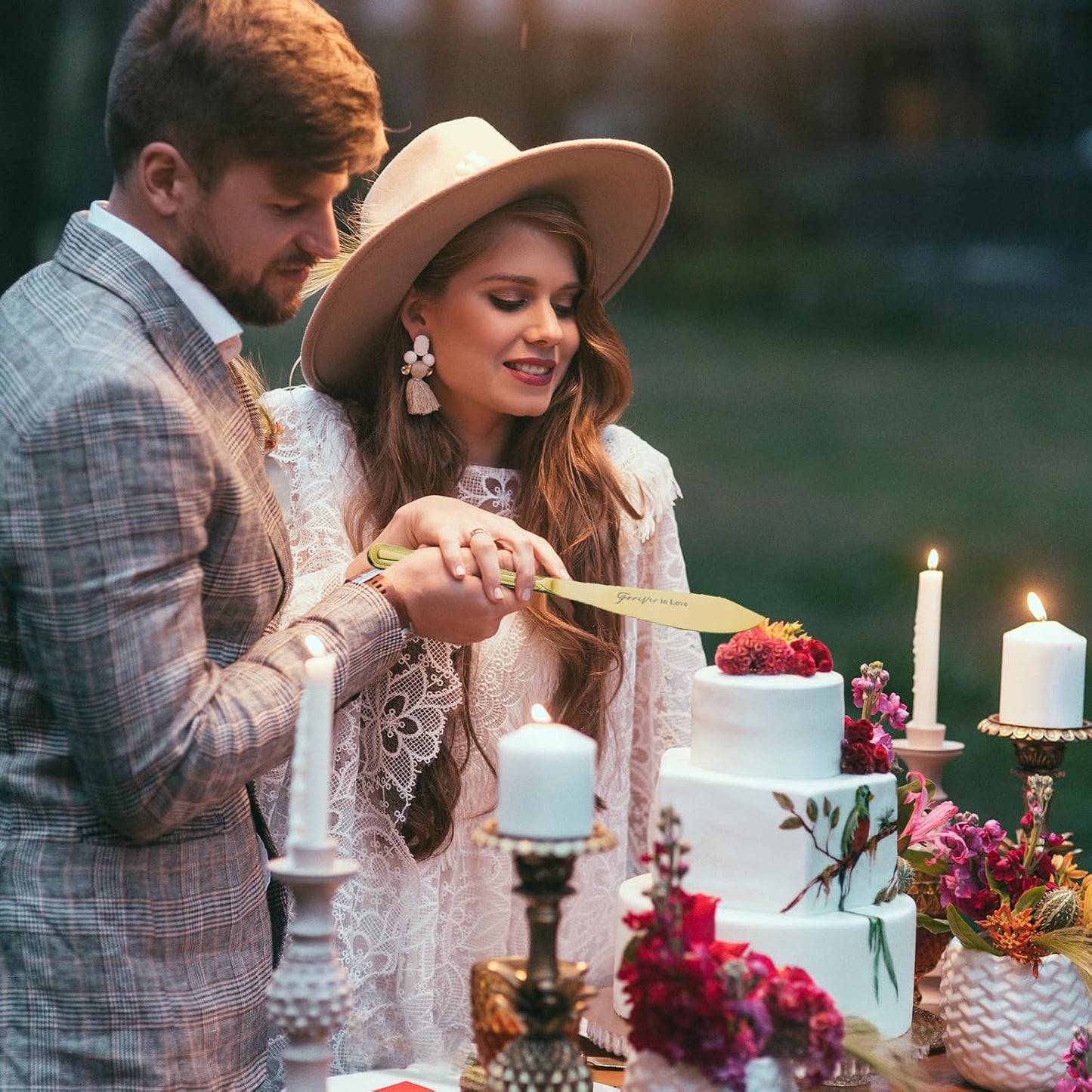 Wedding Cake Knife and Server Set, Gold Wedding Champagne Fluteswith Twin Heart Base and Rhinestone Detailing, Toasting Glasses for Couple Bride and Groom, Cake Cutting Set of 6